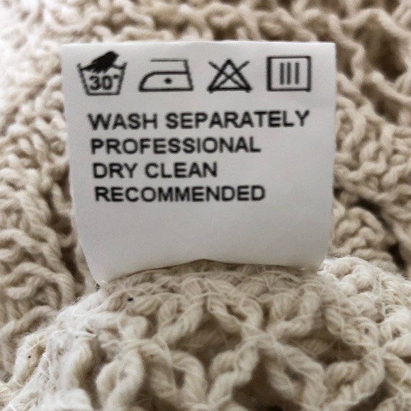 CUPSHE Beach Top Cover Crochet in Natural Colour  and Floral Detail - Picture 12 of 16